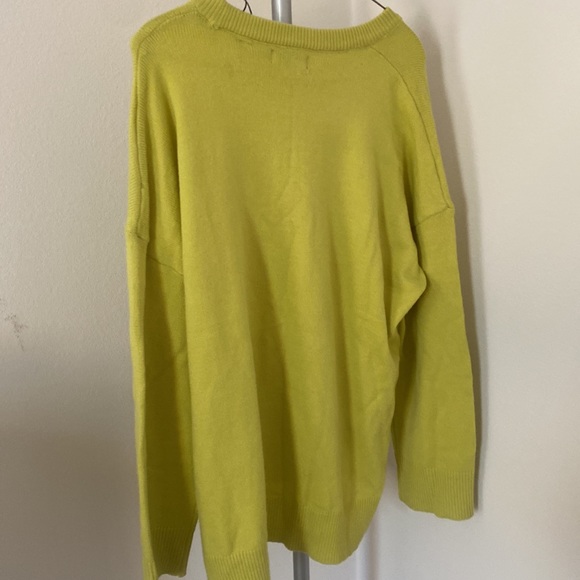 Tahari Sweater - Picture 3 of 3
